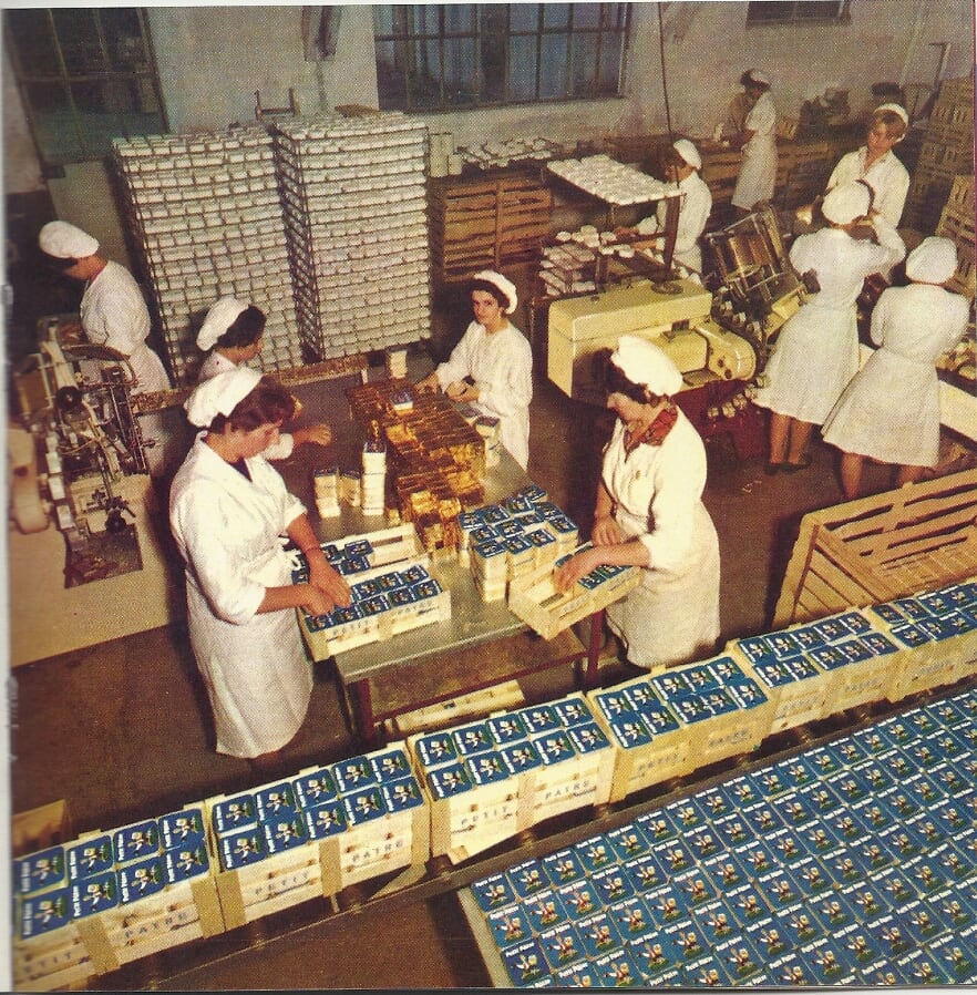 L'atelier d'emballage de la fromagerie de Loisey